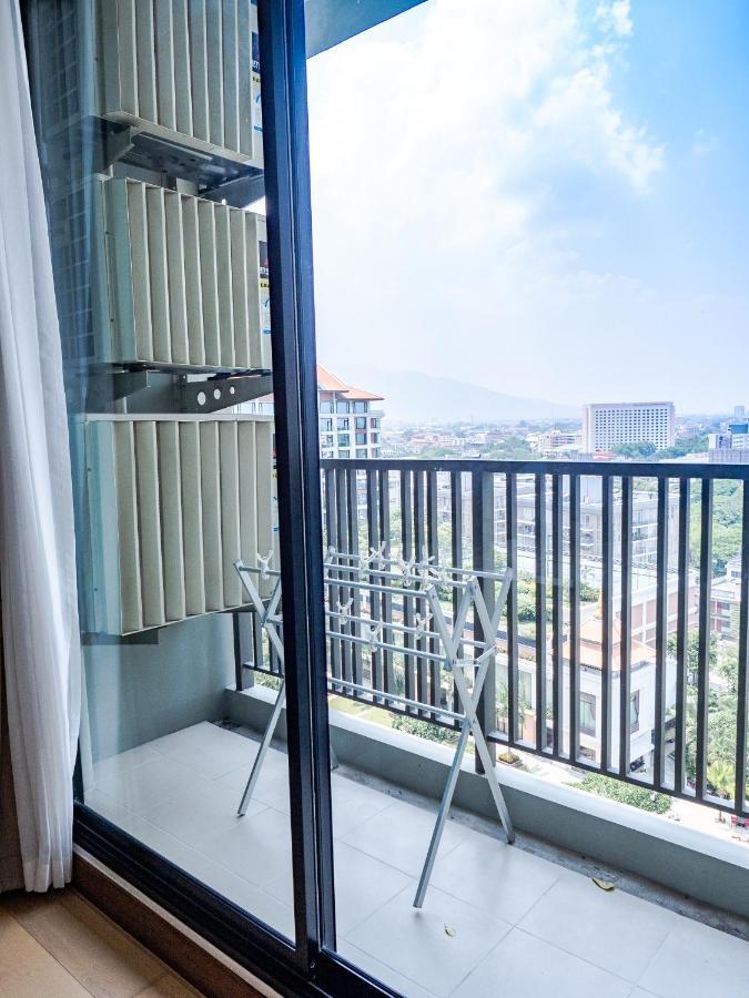 Brilliant Condo Pool View+Night Barzaa Chiang Mai Bagian luar foto